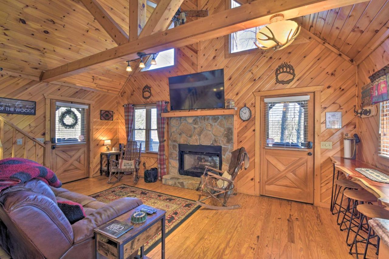Helen Cabin With Deck And Hot Tub Less Than Half Mi To Main St Exterior foto