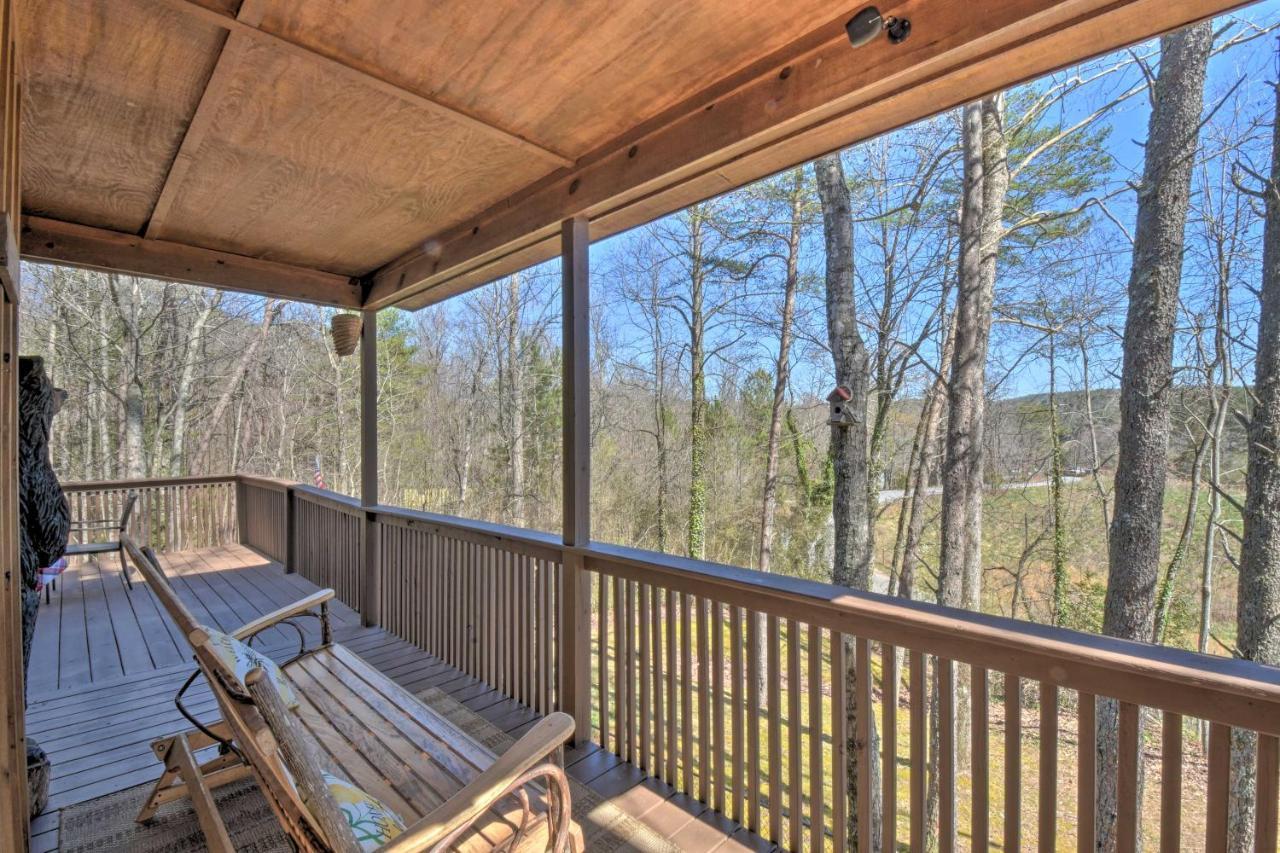Helen Cabin With Deck And Hot Tub Less Than Half Mi To Main St Exterior foto