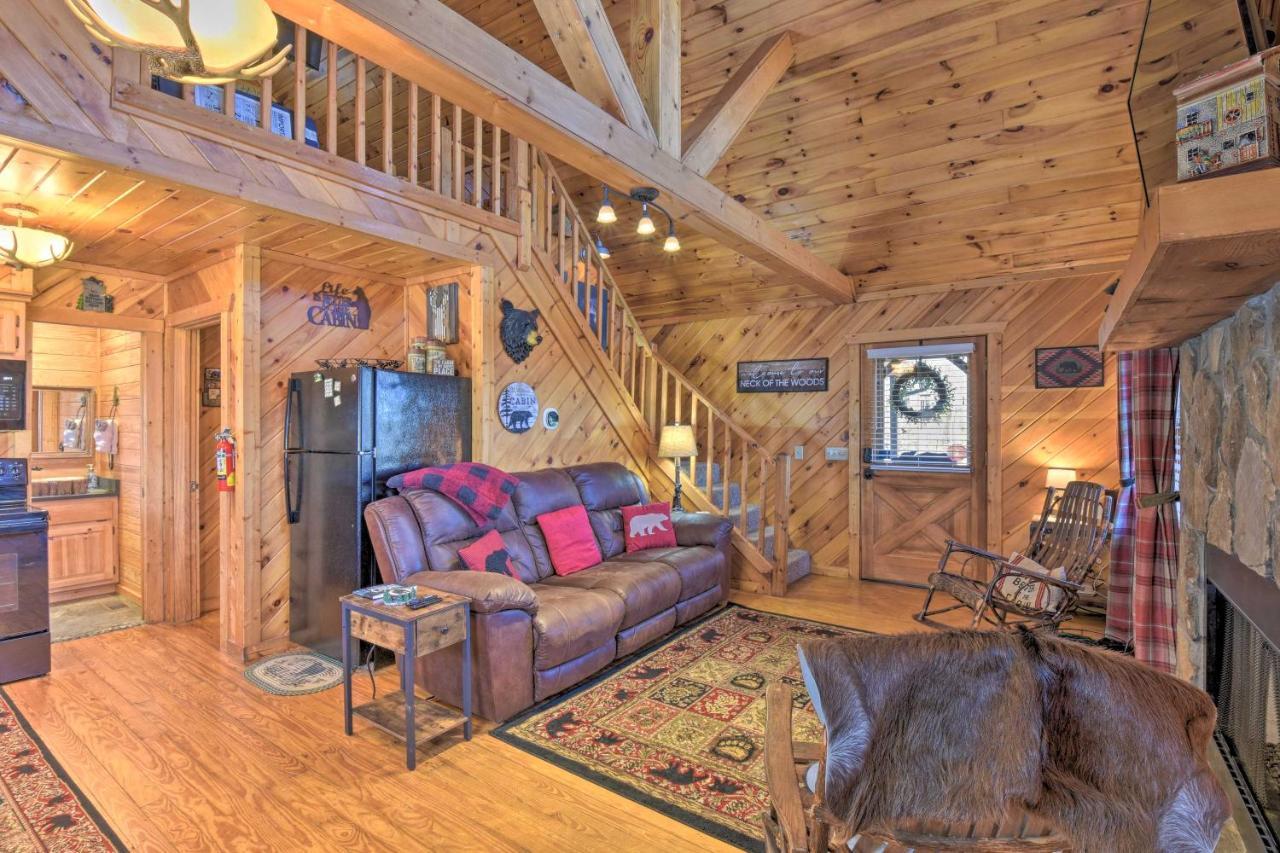 Helen Cabin With Deck And Hot Tub Less Than Half Mi To Main St Exterior foto